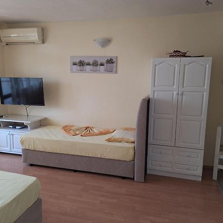 Primorski Briz Guest House Primorsko Ngoại thất bức ảnh