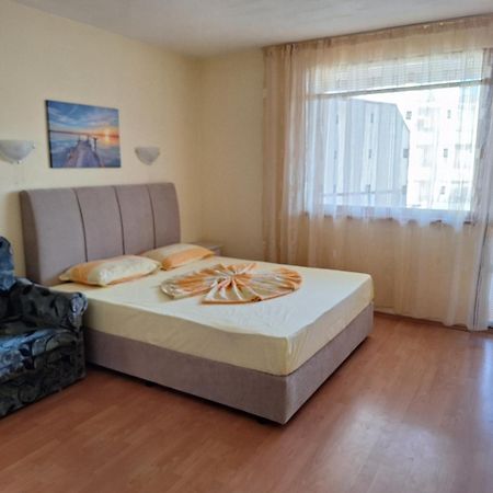 Primorski Briz Guest House Primorsko Ngoại thất bức ảnh