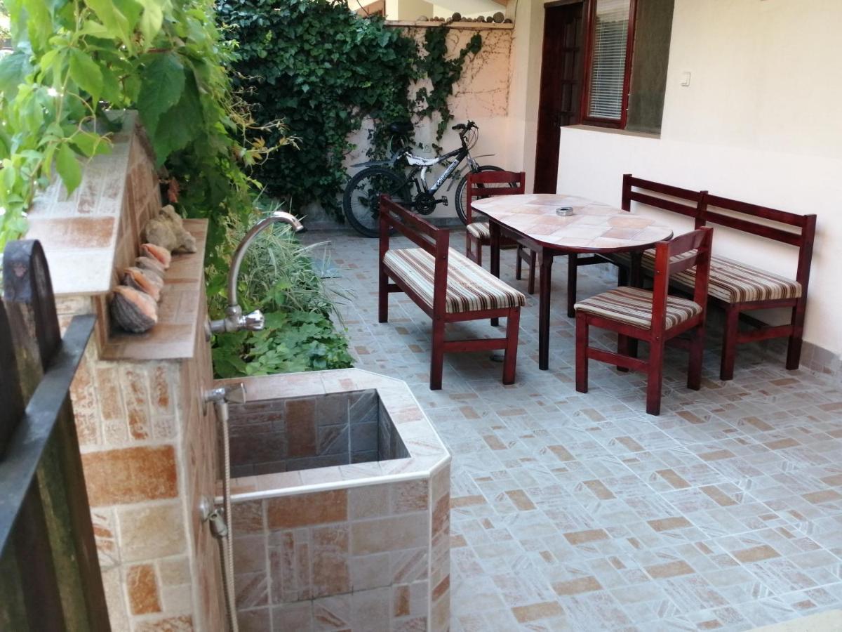 Primorski Briz Guest House Primorsko Ngoại thất bức ảnh