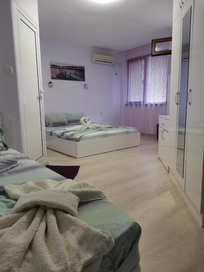 Primorski Briz Guest House Primorsko Ngoại thất bức ảnh