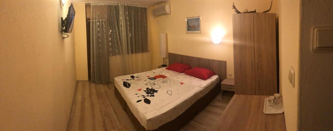 Primorski Briz Guest House Primorsko Ngoại thất bức ảnh