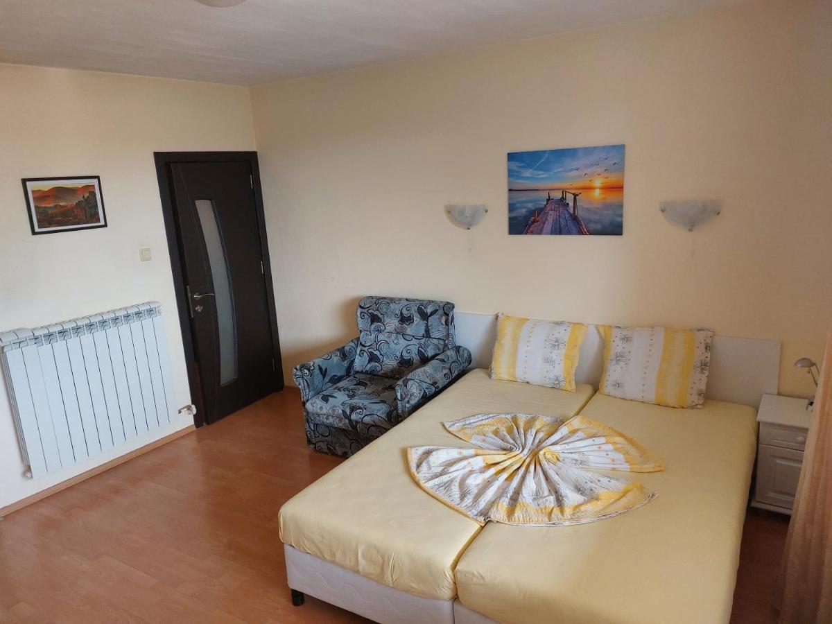 Primorski Briz Guest House Primorsko Ngoại thất bức ảnh