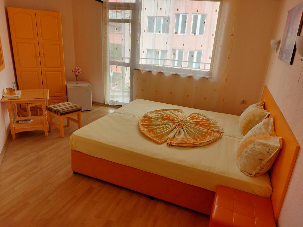 Primorski Briz Guest House Primorsko Ngoại thất bức ảnh