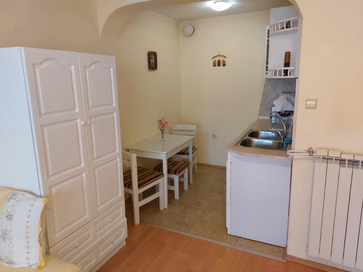 Primorski Briz Guest House Primorsko Ngoại thất bức ảnh